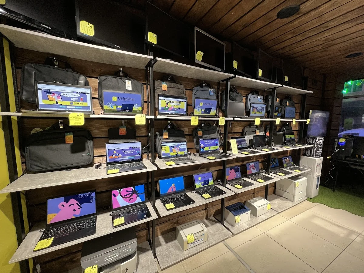 ChipChip, магазини відбірних ноутбуків - 3