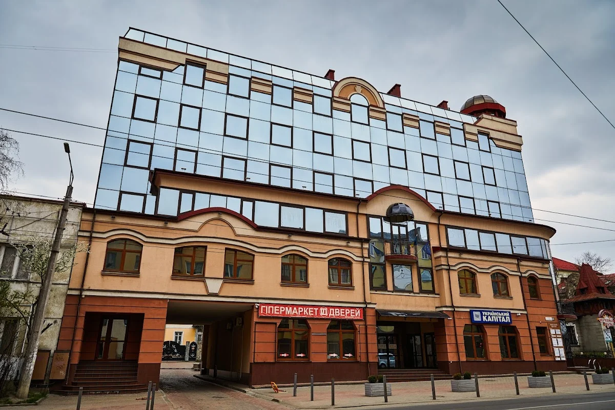 Гіпермаркет Дверей
