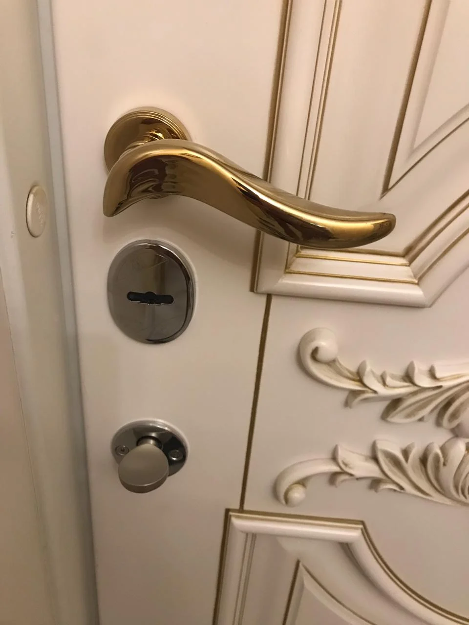 Замена и Установка дверных замков в Киеве. Изготовление бронедверей E-lock