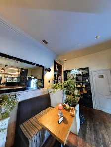 《Малий Уж》casual restaurant - 12
