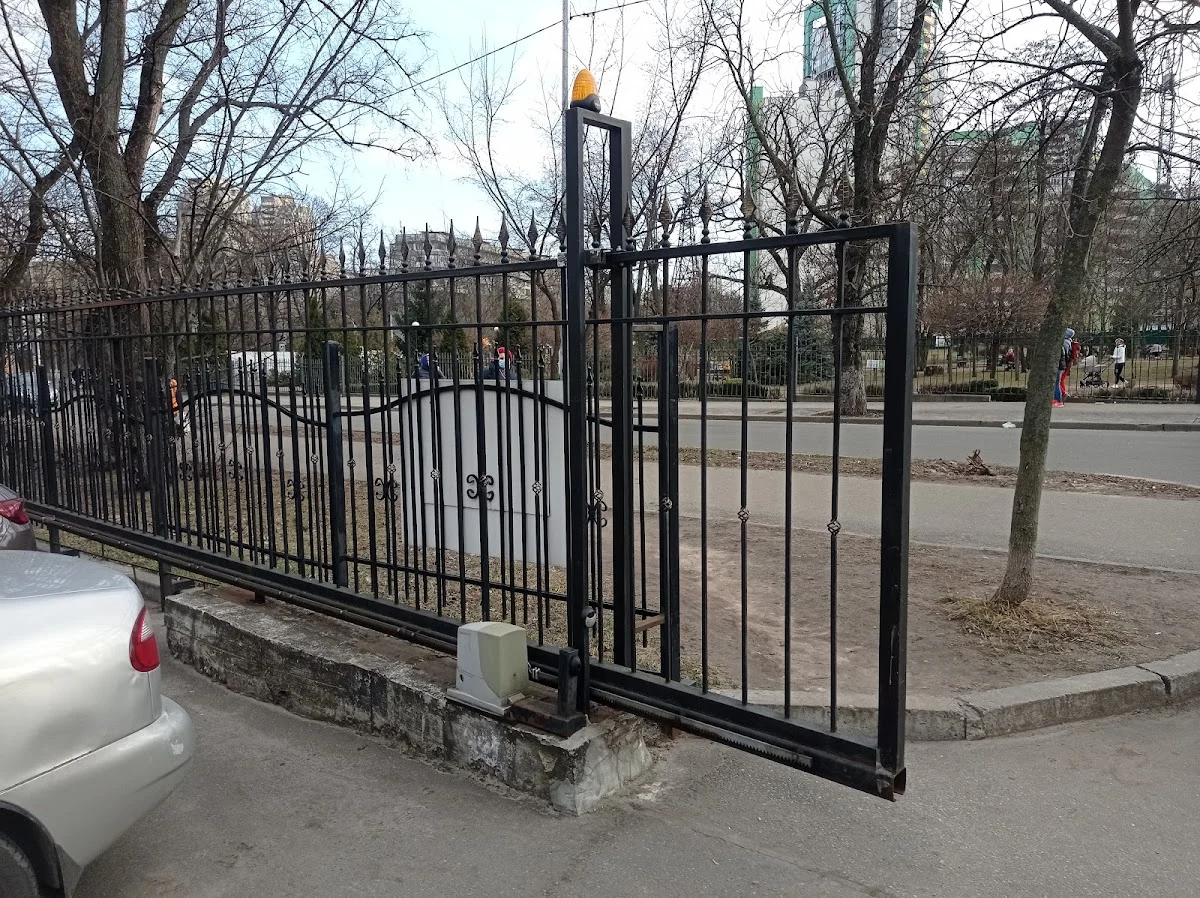 Ir-gates